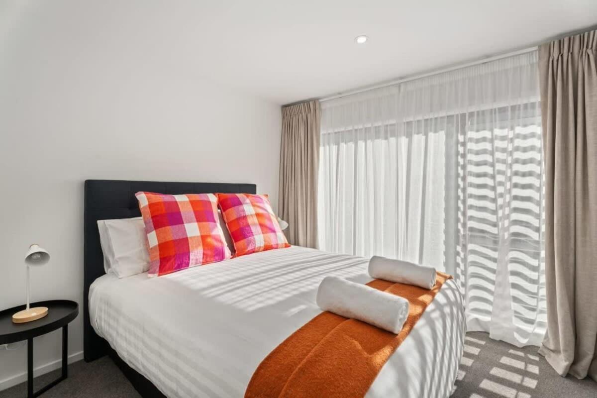 Albert Town Whare Exterior foto